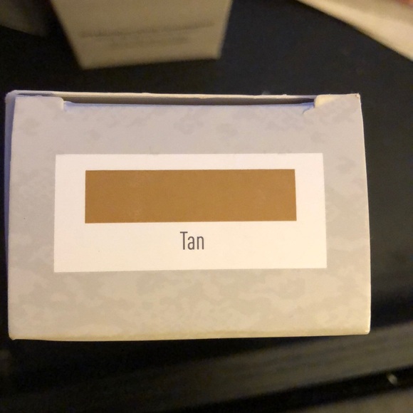 NWT MALLY H3 MOISTURIZING FOUNDATION ❌3 colors❌ - Picture 2 of 7